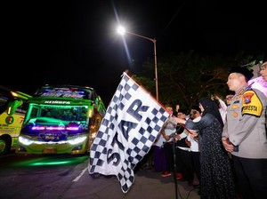 Bupati Ipuk Lepas Keberangkatan 1.238 Jemaah Haji Banyuwangi
