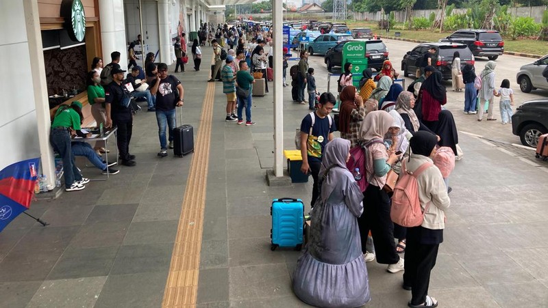 Kereta Cepat Whoosh dipadati penumpang arus balik cuti bersama Waisak. (Dok: KCIC)