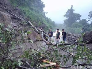 Jalur Poros Maros-Bone di Tompo Ladang Longsor Lagi, Lalin Macet 7 Km