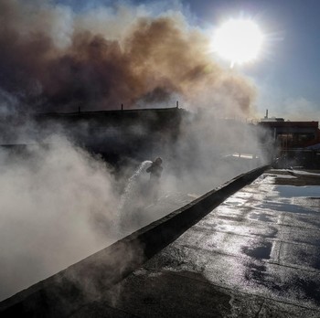 Potret 'Ngeri' Rudal Putin Hantam Supermarket Ukraina, 16 Tewas