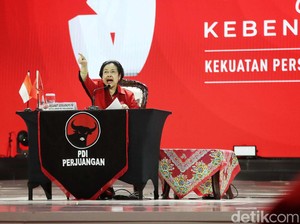 Megawati Ngomong ke Jokowi: Pemimpin Itu Bukan Bikin Versi-versi