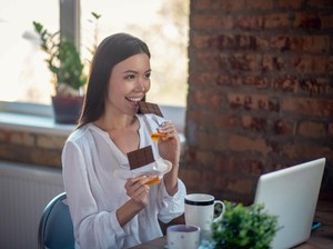 3 Camilan Rendah Kalori Ini Aman untuk Diet, Cek Yuk Apa Aja!