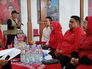 Didampingi Bupati-Eks Bupati Sragen, Untung Wibowo Daftar Cabup ke PDIP