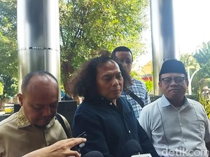 KSST Laporkan Jampidsus ke KPK atas Dugaan Kejanggalan Lelang Saham