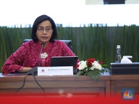 Perang Dagang AS-China Bikin Rugi RI: Asing Kabur & Rupiah Rontok