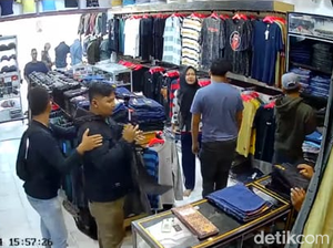 Rekaman CCTV Penangkapan Sofyan Caleg PKS Saat Lagi Beli Celana