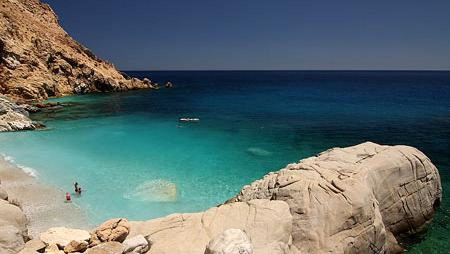 Pulau Ikaria di Yunani. (Dok. island-ikaria)