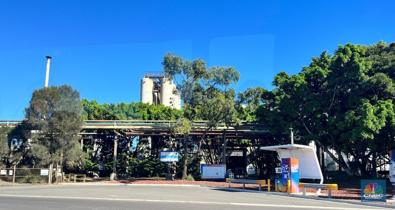 Australia memiliki ambisi besar dalam mencapai target netral karbon (net zero emission/NZE) pada 2050. Salah satu proyek raksasa untuk mendukung hal tersebut adalah Port Kembla Hydrogen Hub di Wollongong, New South Wales, yang akan mengintegrasikan sejumlah proyek dalam satu area pelabuhan, termasuk pusat hidrogen dan pembangkit listrik tenaga angin lepas pantai. Australia memiliki ambisi besar dalam mencapai target netral karbon (net zero emission/NZE) pada 2050. Salah satu proyek raksasa untuk mendukung hal tersebut adalah Port Kembla Hydrogen Hub di Wollongong, New South Wales, yang akan mengintegrasikan sejumlah proyek dalam satu area pelabuhan, termasuk pusat hidrogen dan pembangkit listrik tenaga angin lepas pantai. (CNBC Indonesia/Lucky Leonard)