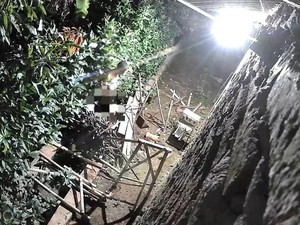 Teror Pria Bugil Bertopeng di Desa Wangkelang Cirebon