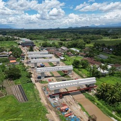 Daftar 10 Jalan Tol Berpemandangan Indah di Indonesia