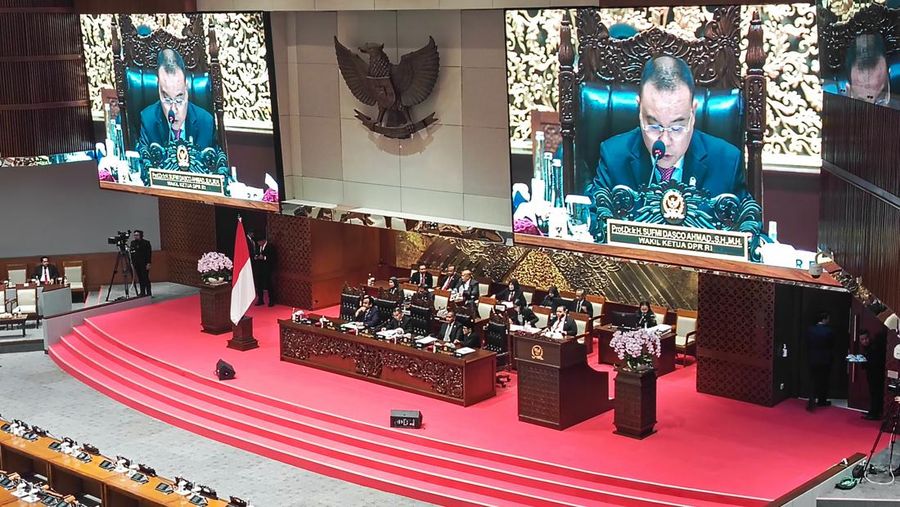 Rapat Paripurna dengan agenda kegiatan