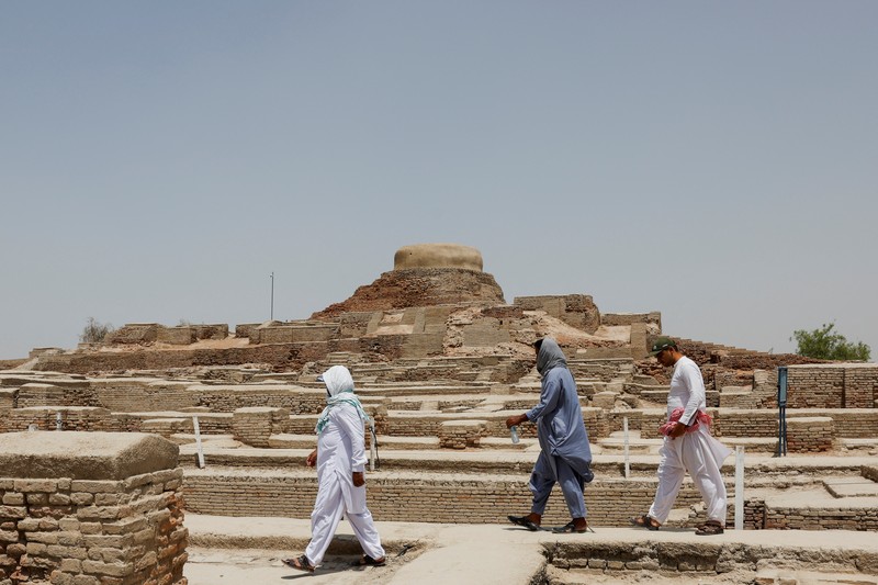 Suhu di Pakistan tembus 52 derajat celcius akibat gelombang panas. (REUTERS/Akhtar Soomro) Suhu di Pakistan tembus 52 derajat celcius akibat gelombang panas. (REUTERS/Akhtar Soomro)