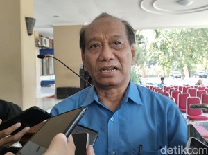 UNS Pertimbangkan Penghapusan UKT Kelompok 9
