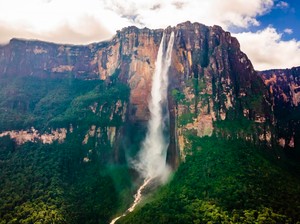 Angel Falls, Air Terjun Tertinggi di Dunia yang Mencapai Hampir 1 Km