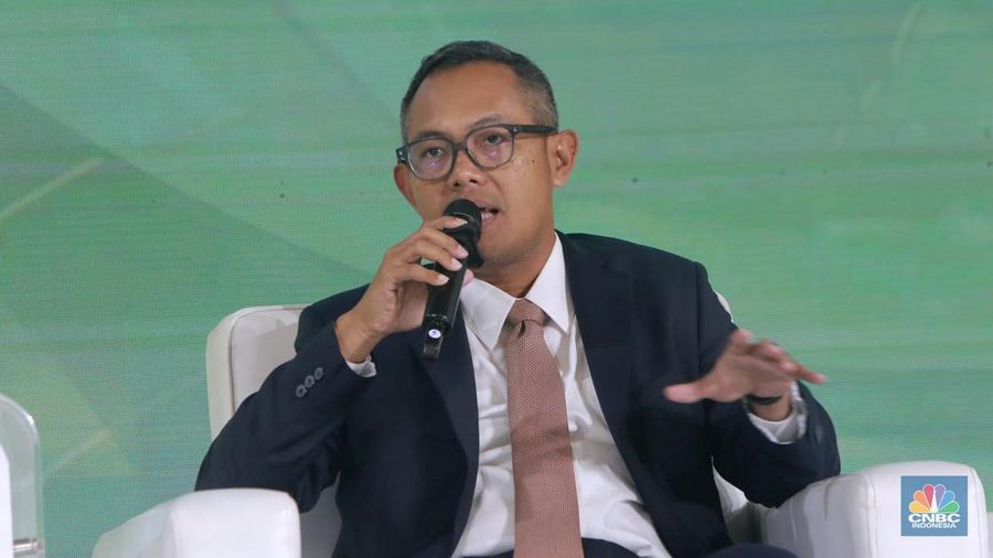 Deputi Bidang Koordinasi Kedaulatan Maritim dan Energi Kemenko Marves, Jodi Mahardi menyampaikan pemaparan dalam acara Green Economic Forum 2024 di Jakarta, Rabu (29/5/2024). (CNBC Indonesia/Muhammad Sabki)