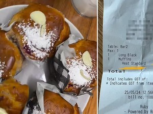 Kenakan Biaya untuk Hangatkan Kue, Restoran Ini Dapat Ulasan Buruk