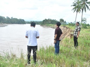 DPRD Pinrang Desak BBWS Pompengan Tangani Abrasi Sungai Saddang Kian Parah