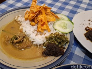Nyamm! 5 Tempat Makan Underrated yang Enak di Kemang