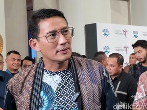 Sandiaga Targetkan Penerbangan Internasional ke Labuan Bajo Mulai Oktober 2024