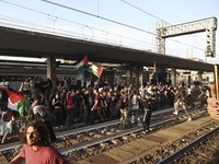 Potret Ramai Warga Bumi Demo Kutuk Israel, Meksiko-Prancis ke Italia