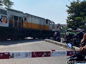 Jurus Lompat Katak Polisi Antisipasi Macet Long Weekend di Bandung