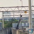 Penampakan Besi Crane Milik HK Jatuh Timpa Jalur MRT di Depan Kejagung