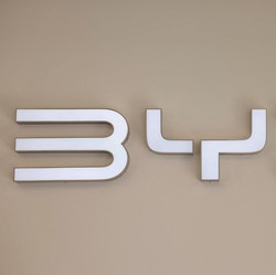 Mobil BYD Laku Keras, Tesla Makin Hancur Lebur