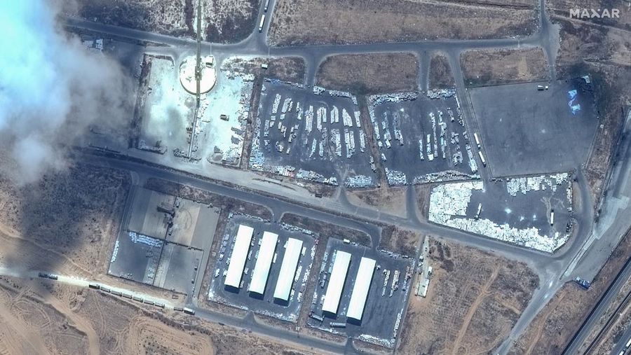 Gambar citra satelit yang dirilis pada Rabu (29/5) menunjukkan dampak serangan udara Israel di Rafah. (Maxar Technologies/Handout via REUTERS)