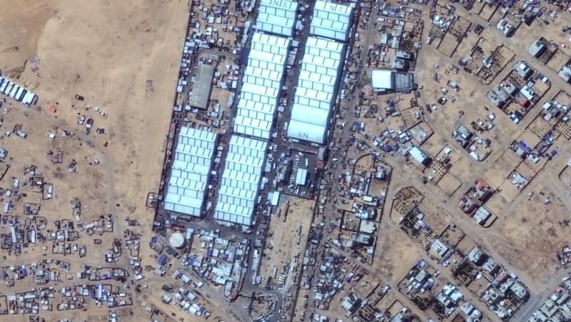 Gambar citra satelit yang dirilis pada Rabu (29/5) menunjukkan dampak serangan udara Israel di Rafah. (Maxar Technologies/Handout via REUTERS)