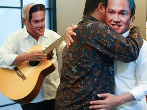 Beri Kejutan, Basuki-Pratikno Nyamar Jadi Erick Thohir