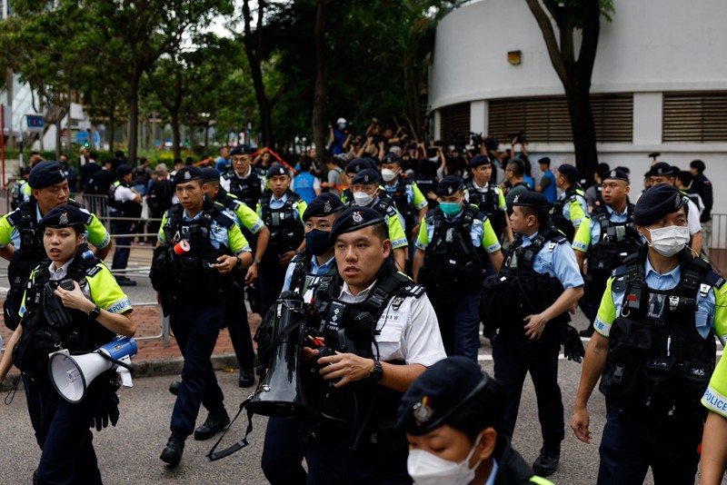 Pengadilan Tinggi Hong Kong pada Kamis (30/05) memutuskan 14 aktivis pro-demokrasi bersalah atas tuduhan subversi. (REUTERS/Tyrone Siu) Pengadilan Tinggi Hong Kong pada Kamis (30/05) memutuskan 14 aktivis pro-demokrasi bersalah atas tuduhan subversi. (REUTERS/Tyrone Siu)