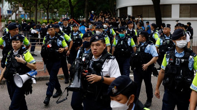 Pengadilan Tinggi Hong Kong pada Kamis (30/05) memutuskan 14 aktivis pro-demokrasi bersalah atas tuduhan subversi. (REUTERS/Tyrone Siu)