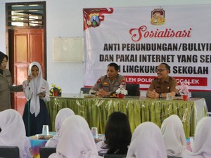 Polres Trenggalek Blusukan ke Sekolah Cegah Perundungan Antarpelajar