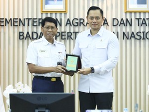 Terima Sertifikat HPL Lahan Sengketa di Medan, KAI Puji Kementerian ATR/BPN