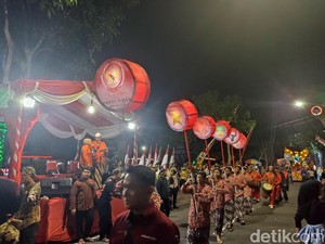 Meriahnya Bedol Pusaka Gerebek Pancasila di Kota Blitar
