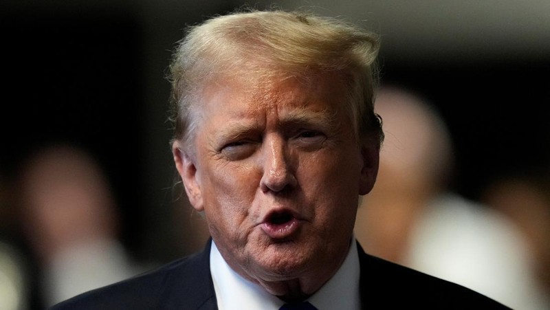 Mantan Presiden Donald Trump setelah dinyatakan bersalah atas 34 tuduhan kejahatan pemalsuan catatan bisnis tingkat pertama di Pengadilan Kriminal Manhattan, New York, Amerika Serikat (AS). Kamis (30/5/2024). (Seth Wenig/Pool via REUTERS)