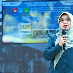Pertamina Ajak Delegasi ASCOPE Lepas Tukik di Pantai Kelan