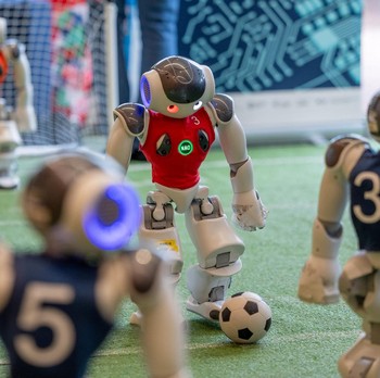 Aksi Robot Canggih di Konferensi AI Sedunia di Swiss