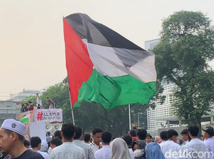 Cerita Ando Jahit Bendera Raksasa Palestina demi Aksi All Eyes on Rafah