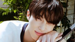 Byeon Woo Seok Ungkap Alasan Ambil Proyek Drakor Bareng IU