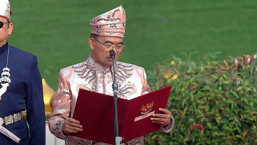Presiden Joko Widodo menyampaikan pidato saat pacara peringatan hari lahir Pancasila tahun 2024 di Dumai, Sabtu (1/6/2024). (YouTube/Sekretariat Presiden)