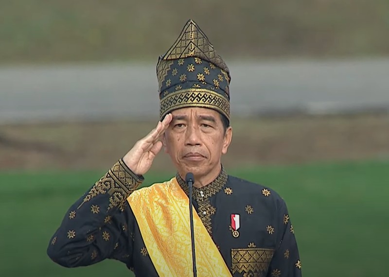 Presiden Joko Widodo menyampaikan pidato saat pacara peringatan hari lahir Pancasila tahun 2024 di Dumai, Sabtu (1/6/2024). (YouTube/Sekretariat Presiden)