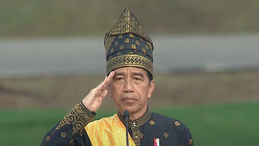 Presiden Joko Widodo menyampaikan pidato saat pacara peringatan hari lahir Pancasila tahun 2024 di Dumai, Sabtu (1/6/2024). (YouTube/Sekretariat Presiden)