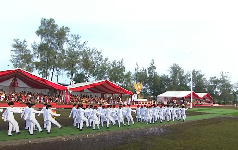 Upacara peringatan hari lahir Pancasila tahun 2024 di Dumai, Sabtu (1/6/2024). (YouTube/Sekretariat Presiden) Upacara peringatan hari lahir Pancasila tahun 2024 di Dumai, Sabtu (1/6/2024). (YouTube/Sekretariat Presiden)