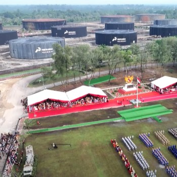 Detik-Detik Jokowi Pimpin Upacara Hari Lahir Pancasila di Blok Rokan
