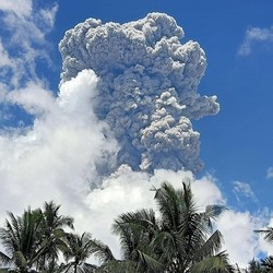 Bukan Lewotobi, Gunung Ini yang Paling Banyak Meletus di 2024