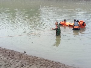 Taufik Tewas Tenggelam, Nyemplung ke Sungai Saat Kendarai Motor