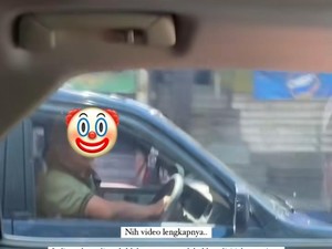 Pemobil Arogan di Surabaya Tak Terima Diklakson Diduga Pukulkan Celurit