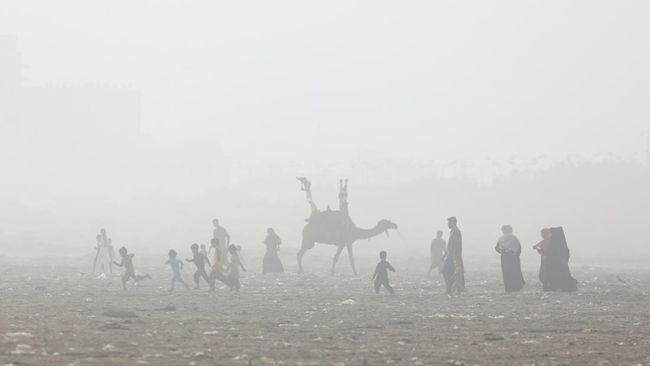 'Neraka Bocor' Hantam Irak, Suhu Tembus 51 Celcius-Warga Terpanggang