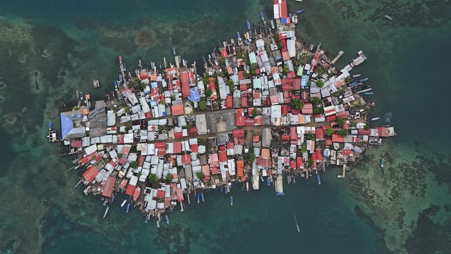 Pemandangan udara Pulau Gardi Sugdub, di Kepulauan Guna Yala, Panama yang diambil pada tanggal 27 Mei 2025.  (Photo by MARTIN BERNETTI / AFP)